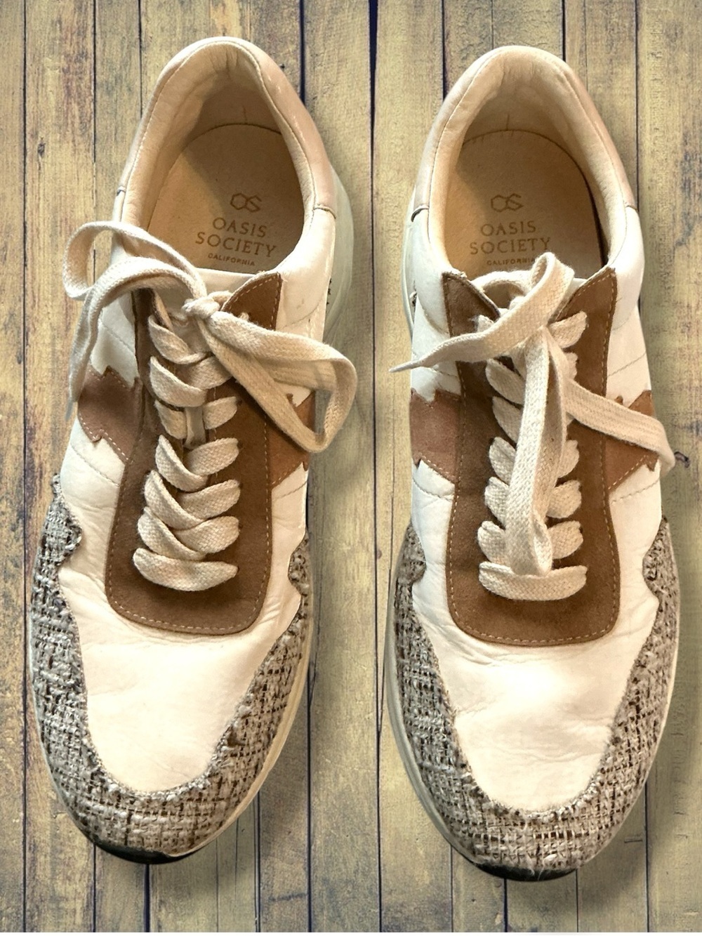 🌸Oasis Society White & Tan Mixed-Media Sneakers